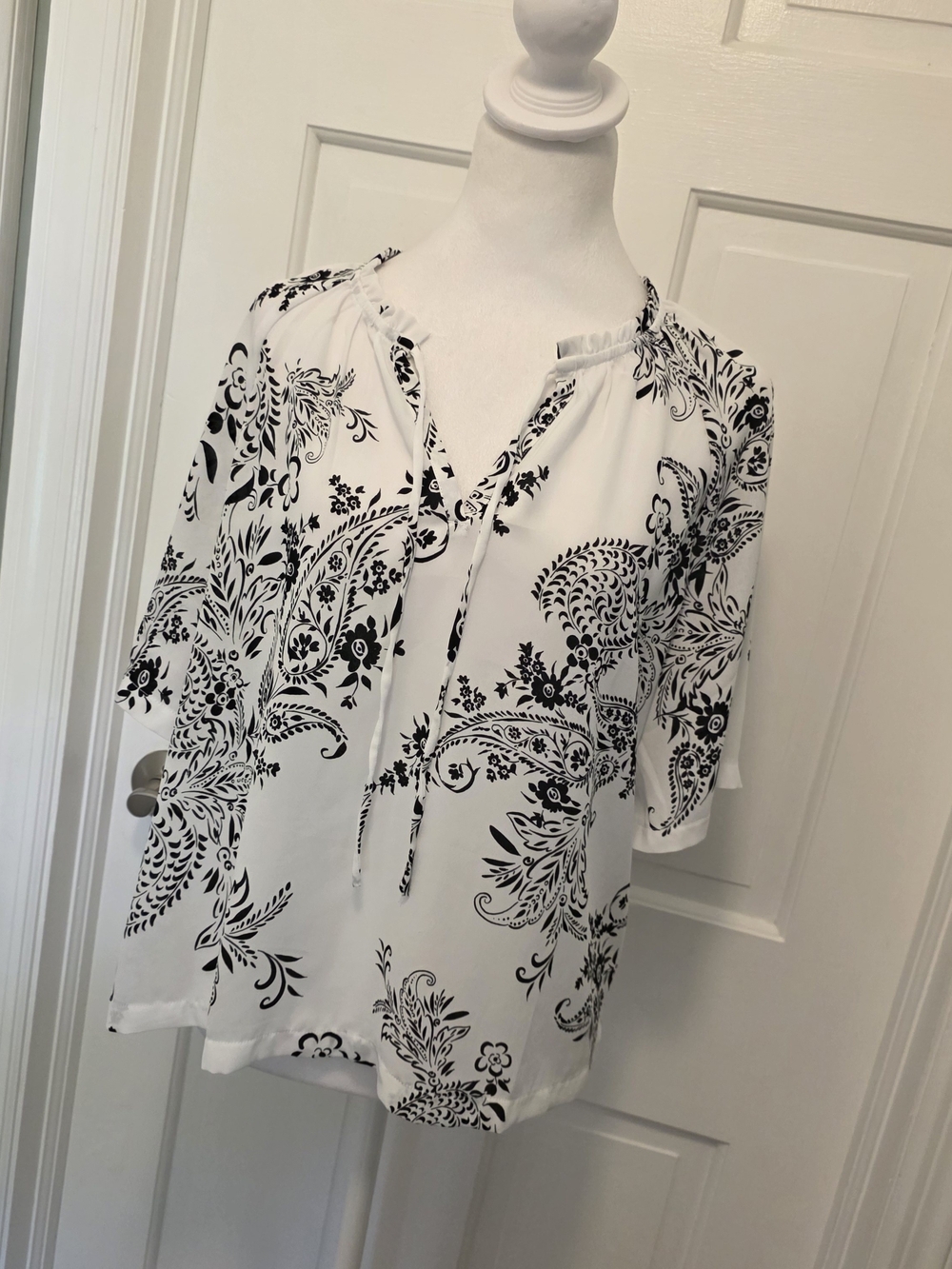 LOFT White Blouse with Black Floral Print and Tie Neck Size Medium